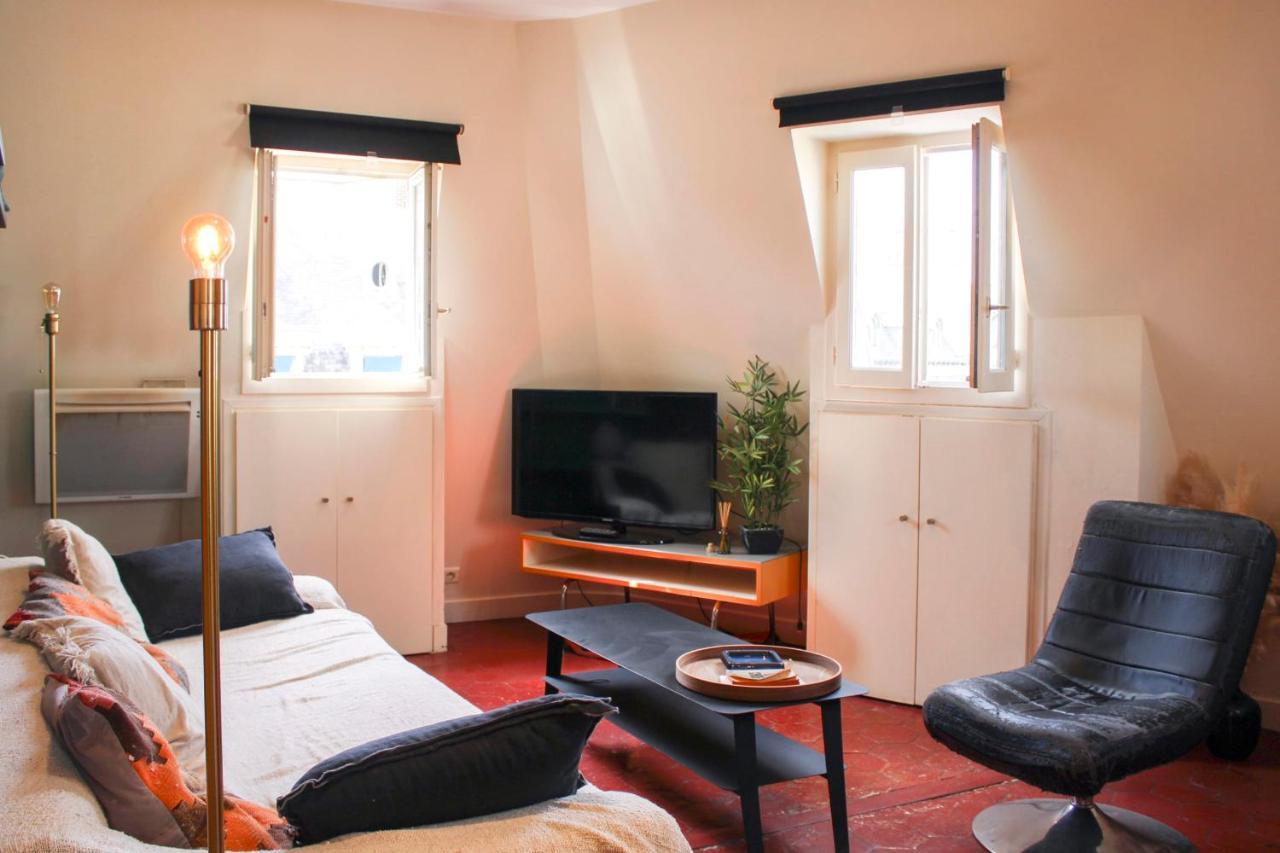 Apartment In The Center Of Париж Экстерьер фото